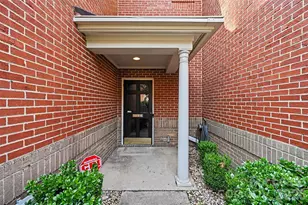 338 Settlers Ln, Charlotte, NC 28202 - Photo 4