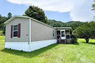 72 S Green Leaf Rd, Hendersonville, NC 28739 - Photo 1
