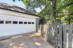 4015 Thistledown Ct, Charlotte, NC 28269 - Photo 34