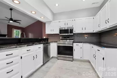 4015 Thistledown Court, Charlotte, NC 28269 - Photo 8