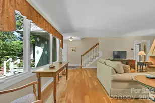3 Rodney Ct, Flat Rock, NC 28731 - Photo 8