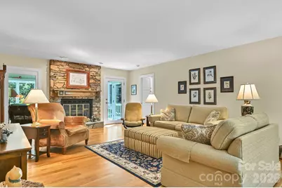 3 Rodney Court, Flat Rock, NC 28731 - Photo 6
