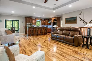 36 Snowshoe Dr, Asheville, NC 28803 - Photo 10