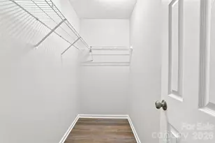 6766 Cypress Tree Ln, Charlotte, NC 28215 - Photo 18