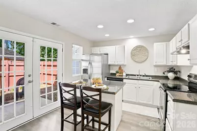 6766 Cypress Tree Lane, Charlotte, NC 28215 - Photo 10