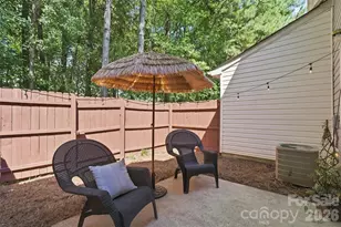6766 Cypress Tree Ln, Charlotte, NC 28215 - Photo 4