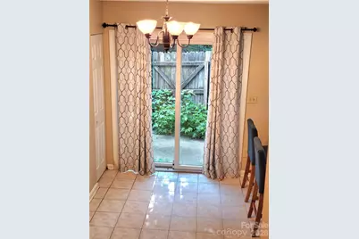 3840 Mosscroft Lane, Charlotte, NC 28215 - Photo 4