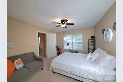 3840 Mosscroft Lane, Charlotte, NC 28215 - Photo 6