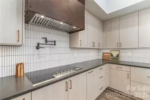 19 Woodbine Rd, Asheville, NC 28804 - Photo 14