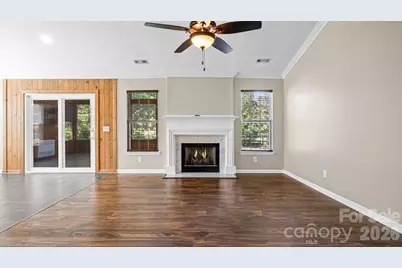 11320 Hunters Landing Drive, Charlotte, NC 28273 - Photo 10