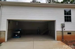 5900 Flamingo Dr, Conover, NC 28613 - Photo 30