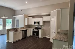 5900 Flamingo Dr, Conover, NC 28613 - Photo 14