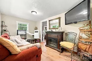 2588 Old Shelby Rd, Hickory, NC 28602 - Photo 6