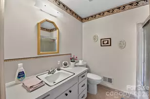 1311 Cambridge St, Gastonia, NC 28054 - Photo 18