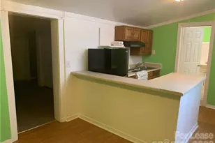 544 N Center St, Statesville, NC 28677 - Photo 4