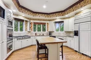 596 W Club Blvd, Lake Toxaway, NC 28747 - Photo 18