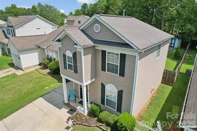 10420 Hugue Way, Charlotte, NC 28214 - Photo 2