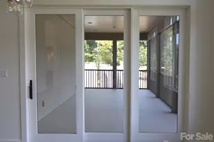 47 Versailles Ln, Asheville, NC 28804 - Photo 16