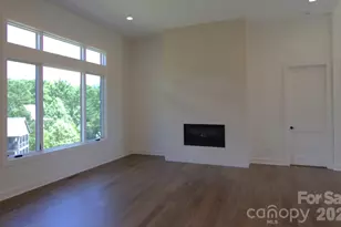 47 Versailles Ln, Asheville, NC 28804 - Photo 8