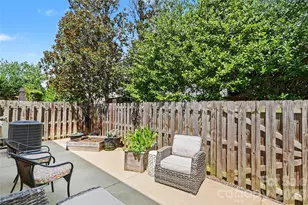 15117 Northsprings Dr, Charlotte, NC 28277 - Photo 38