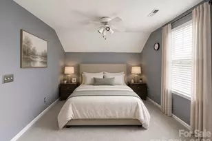 8946 Meadowmont View Dr, Charlotte, NC 28269 - Photo 20