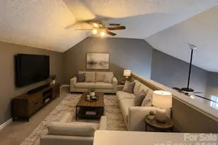 8946 Meadowmont View Dr, Charlotte, NC 28269 - Photo 22