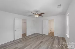 2025 Bishop Madison Ln, Charlotte, NC 28216 - Photo 12