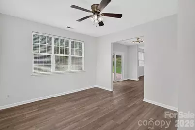 8100 Laurel Run Drive, Charlotte, NC 28269 - Photo 18