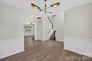 8100 Laurel Run Dr, Charlotte, NC 28269 - Photo 12
