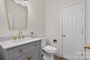 8100 Laurel Run Dr, Charlotte, NC 28269 - Photo 10