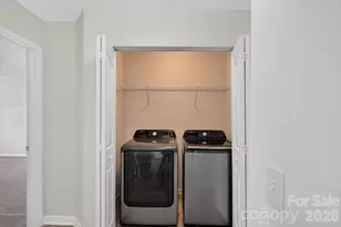 8100 Laurel Run Dr, Charlotte, NC 28269 - Photo 14