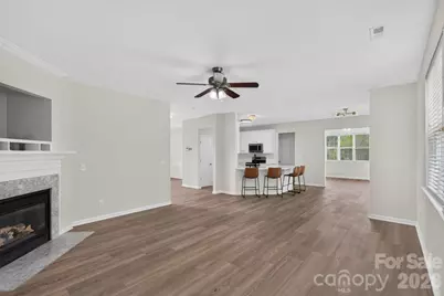 8100 Laurel Run Drive, Charlotte, NC 28269 - Photo 6