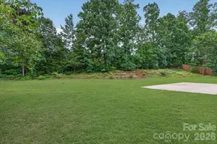 8100 Laurel Run Dr, Charlotte, NC 28269 - Photo 32