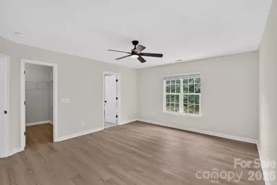 8100 Laurel Run Drive, Charlotte, NC 28269 - Photo 28
