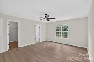 8100 Laurel Run Dr, Charlotte, NC 28269 - Photo 28