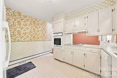 434 Mountain View Drive, Morganton, NC 28655 - Photo 10