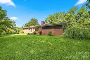 434 Mountain View Dr, Morganton, NC 28655 - Photo 2