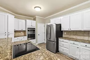 1321 Hillshire Meadow Dr, Matthews, NC 28105 - Photo 24
