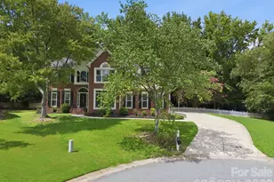 1321 Hillshire Meadow Dr, Matthews, NC 28105 - Photo 2
