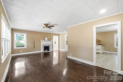 317 E 4th Avenue, Gastonia, NC 28054 - Photo 6
