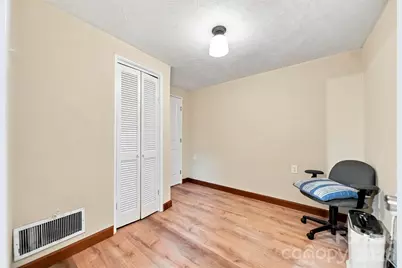 2588 Old Shelby Road, Hickory, NC 28602 - Photo 20