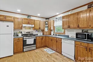 427 Big Brush Creek Rd, Green Mountain, NC 28740 - Photo 8