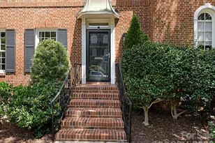 223 Perrin Pl, Charlotte, NC 28207 - Photo 2
