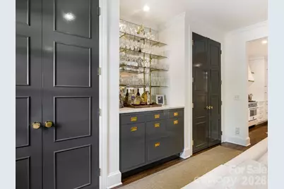 223 Perrin Place, Charlotte, NC 28207 - Photo 12