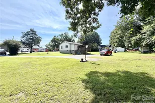 371 Sulphur Springs Rd, Hiddenite, NC 28636 - Photo 24