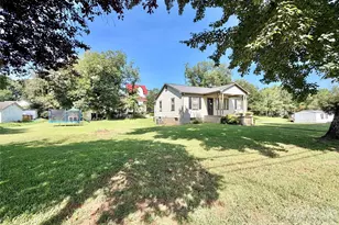 371 Sulphur Springs Rd, Hiddenite, NC 28636 - Photo 22