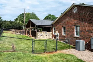 1316 Oak Canopy Rd, Lincolnton, NC 28092 - Photo 6
