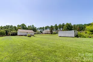 3009 Drake Dr, Stanley, NC 28164 - Photo 8