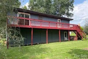 65 Spencer St, Clyde, NC 28721 - Photo 2