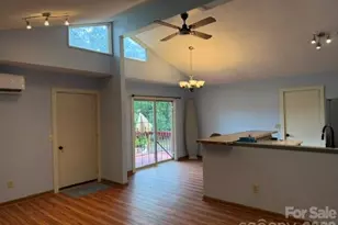 65 Spencer St, Clyde, NC 28721 - Photo 6